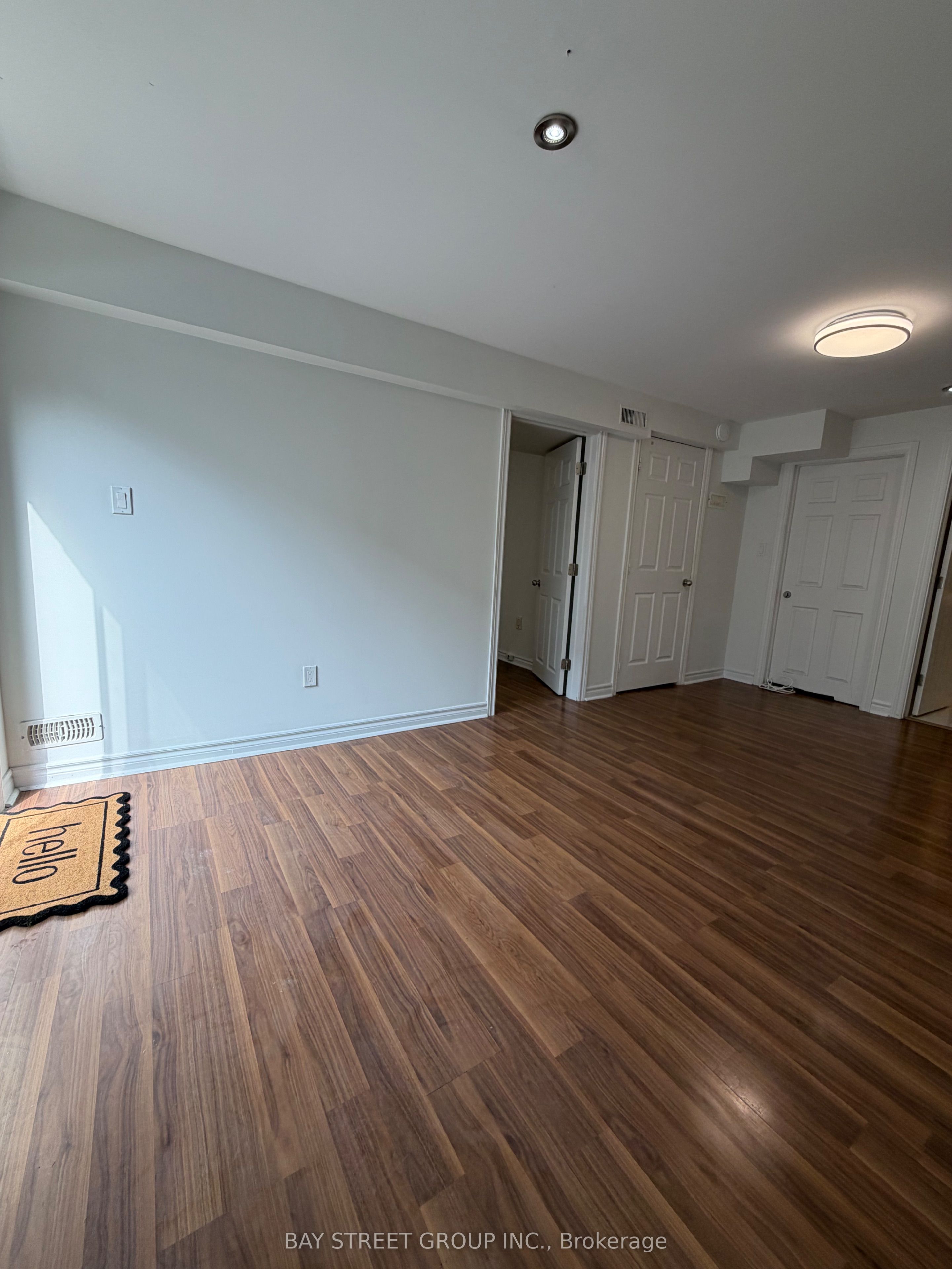 Lower-149 Millcliff Circle, Aurora, ON, L4G 7N8 photo 5