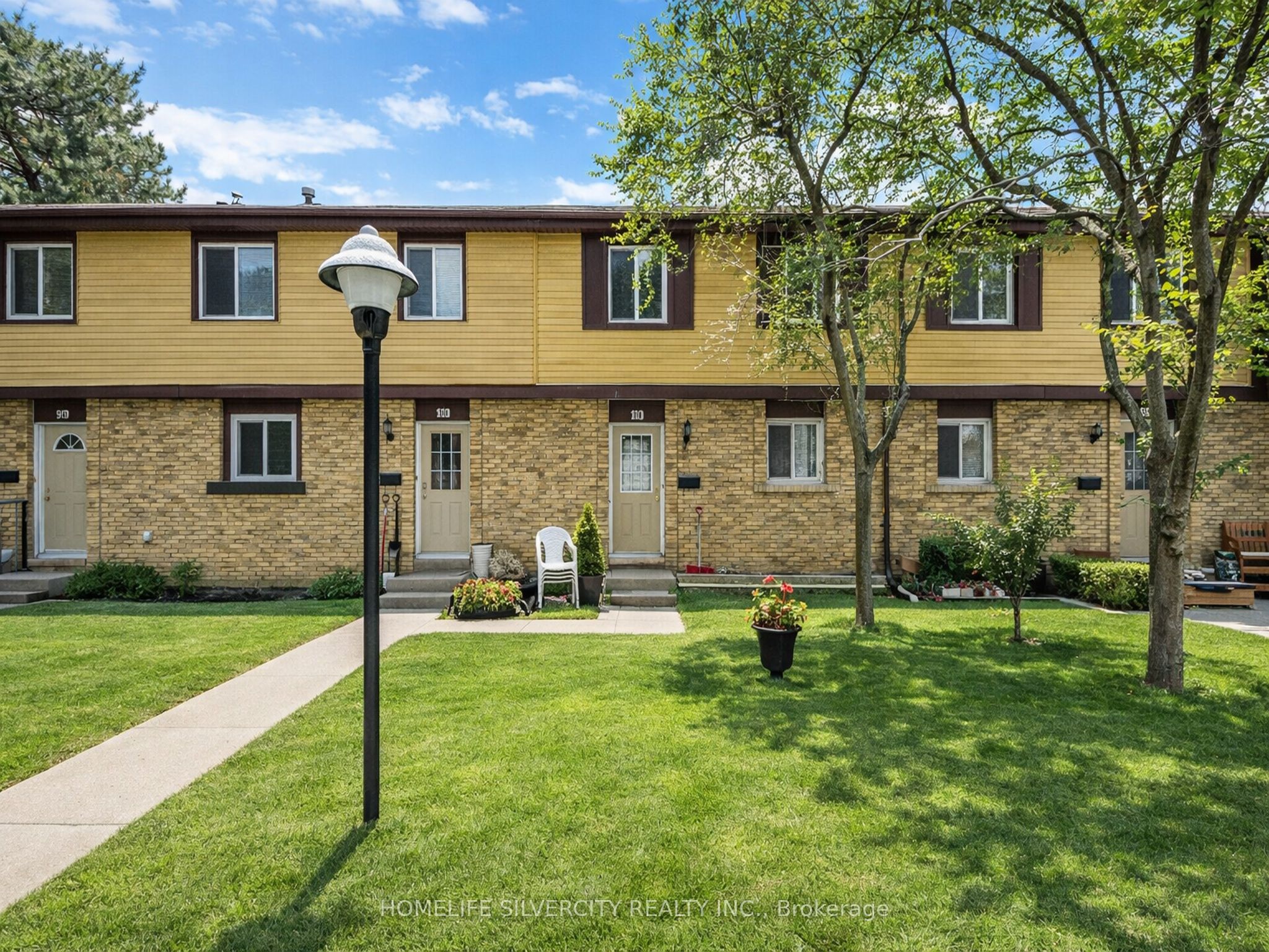 100-45 Hansen Road, Brampton, ON, L6V 3C5