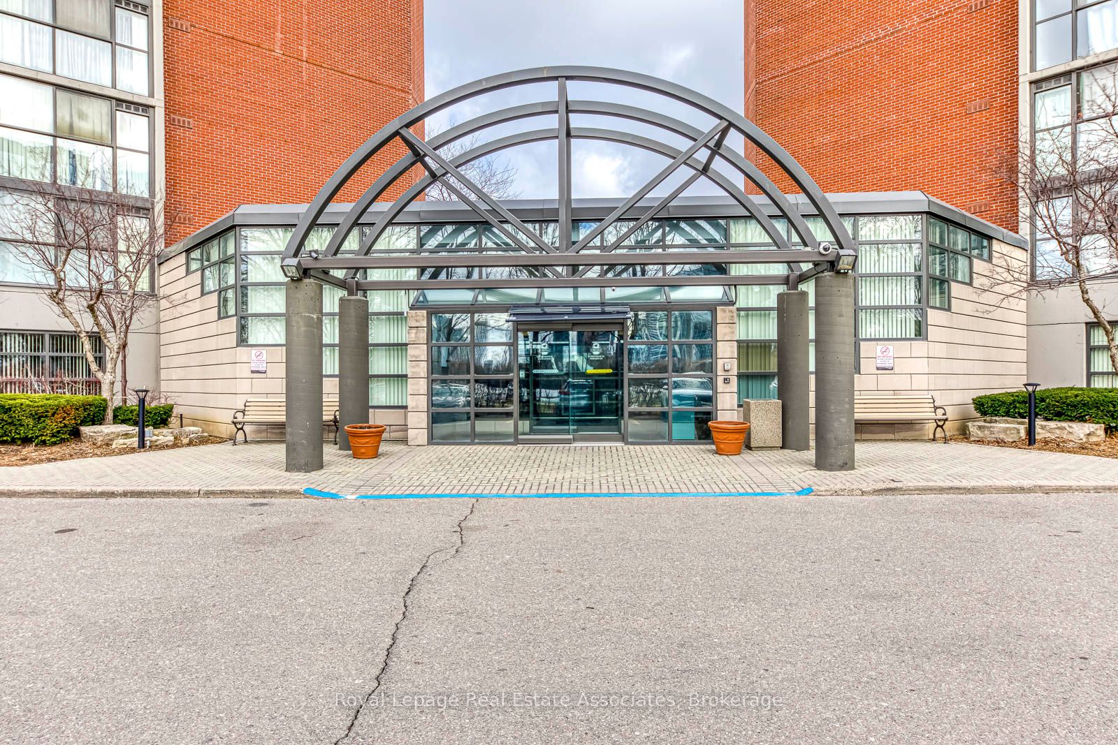 Additional image 2 of Ph18-4185 Shipp Drive, Mississauga, ON, L4Z 2Y8