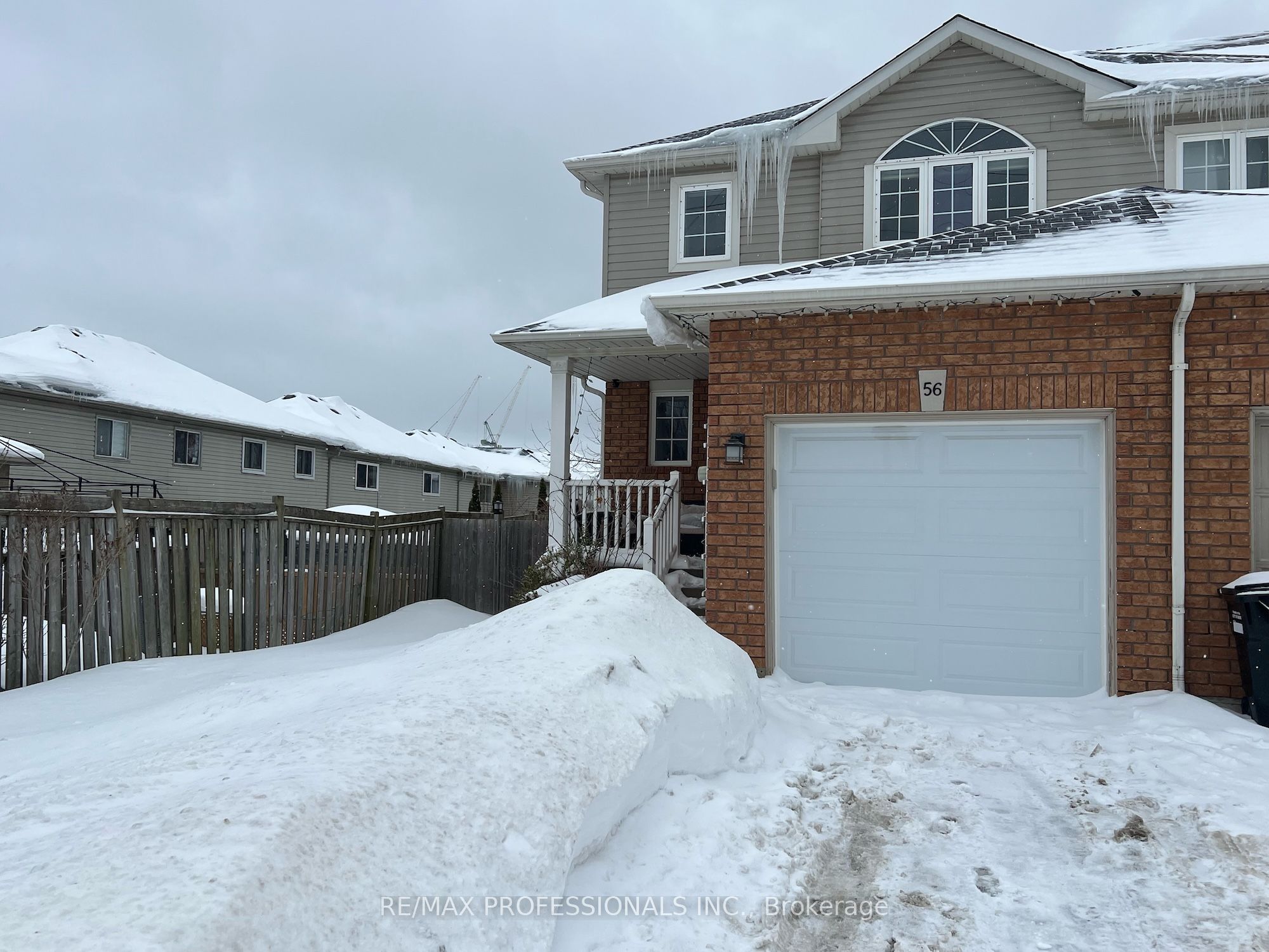 56 Beacon Road, Barrie, ON, L4N 9J8