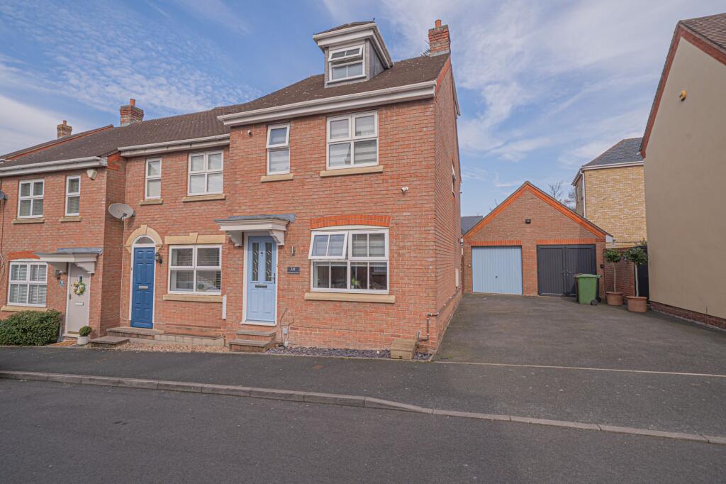 Old Dickens Heath Road, Shirley, B90
