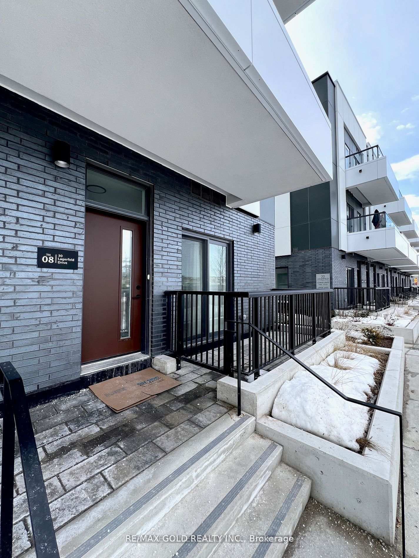 Additional image 2 of 8-30 Lagerfeld Drive, Brampton, ON, L7A 5L5