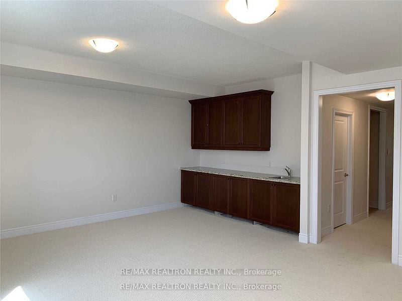 Additional image 4 of 106 Carrville Woods Circle, Vaughan, ON, L6A 4Z6