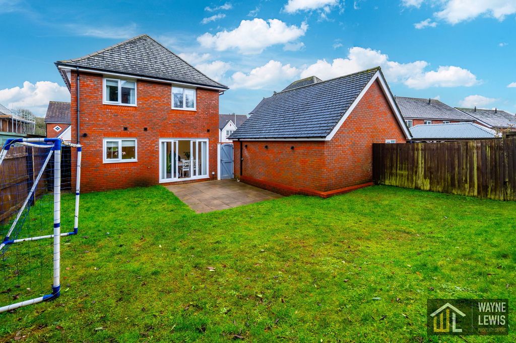Additional image 6 of 3 bed detached house for saleKingfisher Way, Penallta, Hengoed CF82