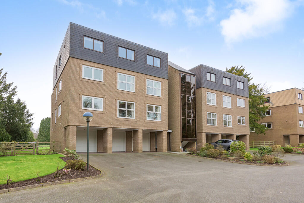 15 Lakeside, Little Aston, Sutton Coldfield, B74 3BJ