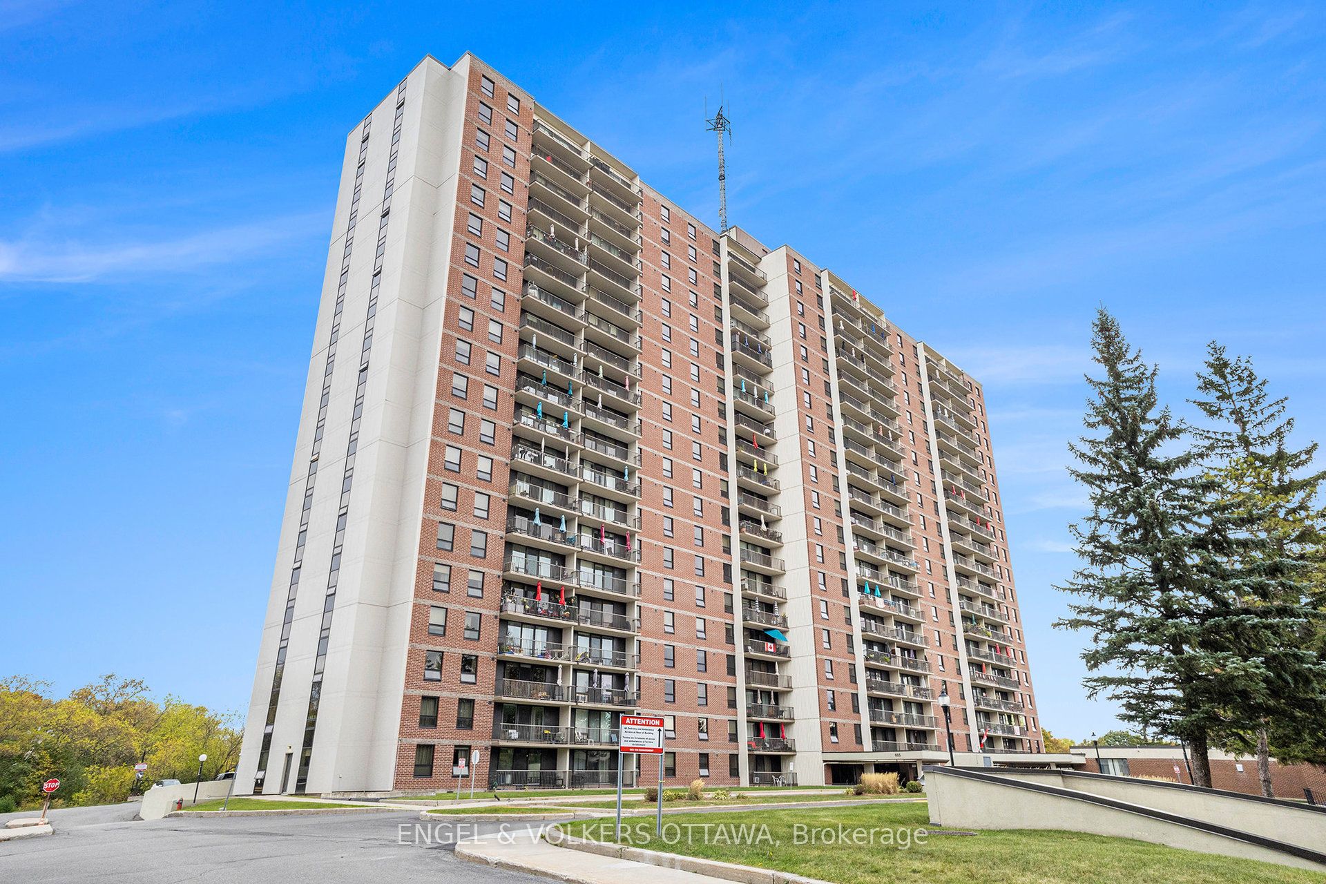 2113-665 Bathgate Drive, Ottawa, ON, K1K 3Y4