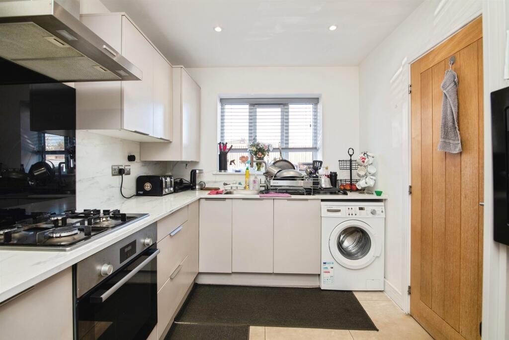 Sienna Way, West Bromwich photo 4
