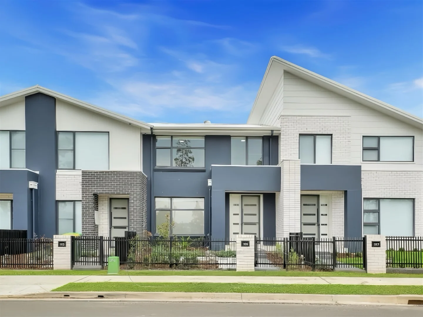 115 Thompson Rd, Oran Park NSW 2570
