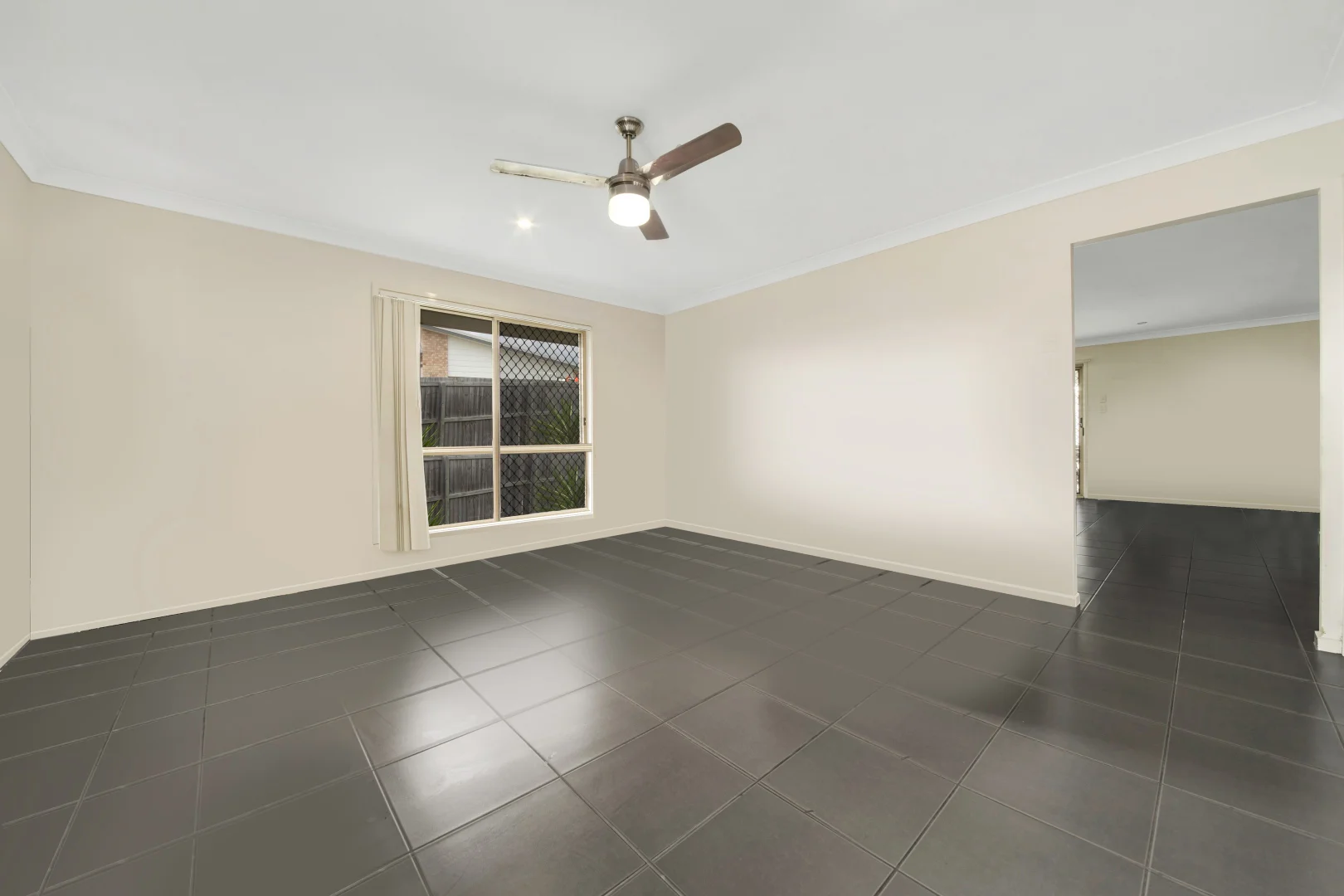 8 London Close, Calliope QLD 4680 photo 4