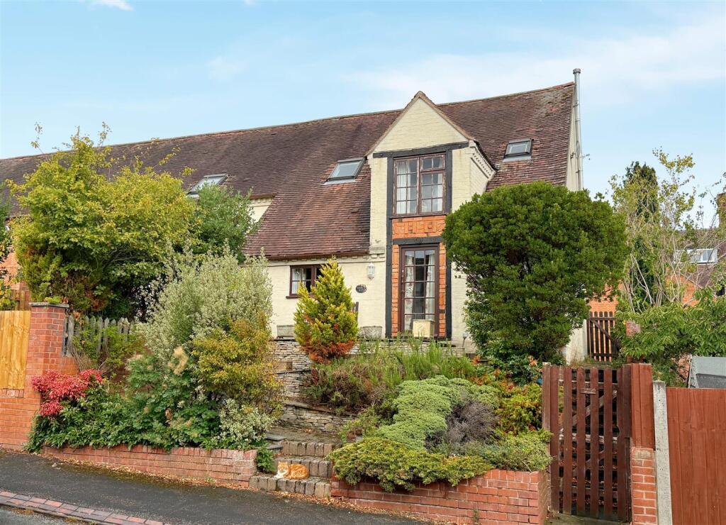 Saxonfields, Bidford-On-Avon, Alcester