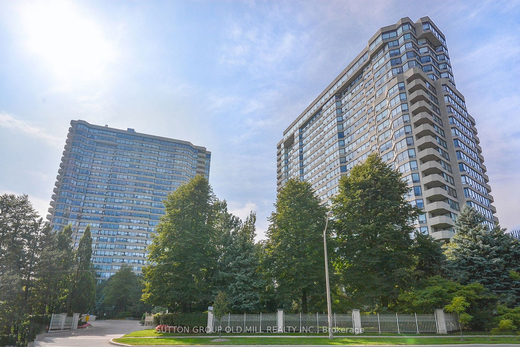 601-1320 Islington Avenue, Toronto, ON, M9A 5C6