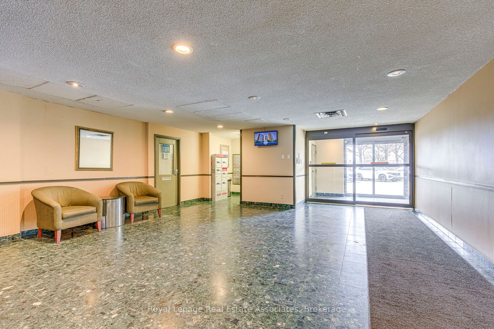Additional image 4 of Ph18-4185 Shipp Drive, Mississauga, ON, L4Z 2Y8