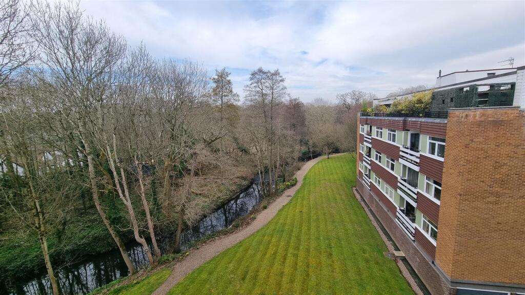 Riverside Drive, Solihull photo 2