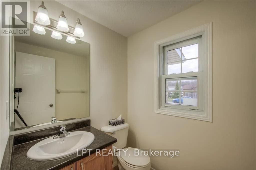 Additional image 5 of Unit: Main-118 Bush Clover Crescent, Waterloo, ON, N2E 3P8