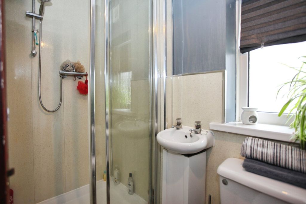 Additional image 18 of 4 bed semi-detached house for salePenybont, Penpedairheol, Hengoed CF82