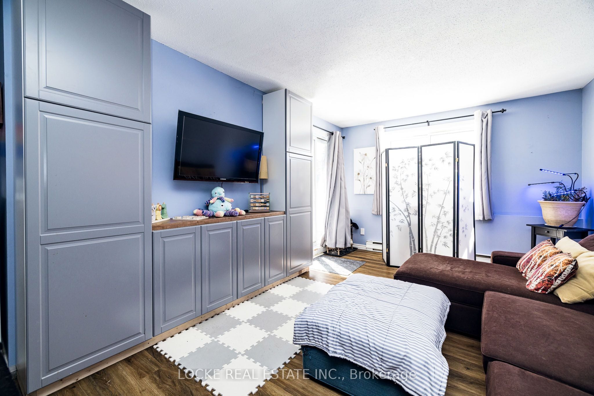 Additional image 3 of 105-250 Brittany Drive, Ottawa, ON, K1K 4M1