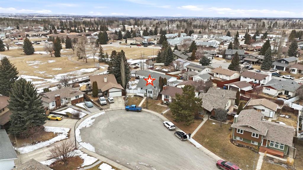 Additional image 3 of 40 Connell Close, Red Deer, AB, T4P 2T8