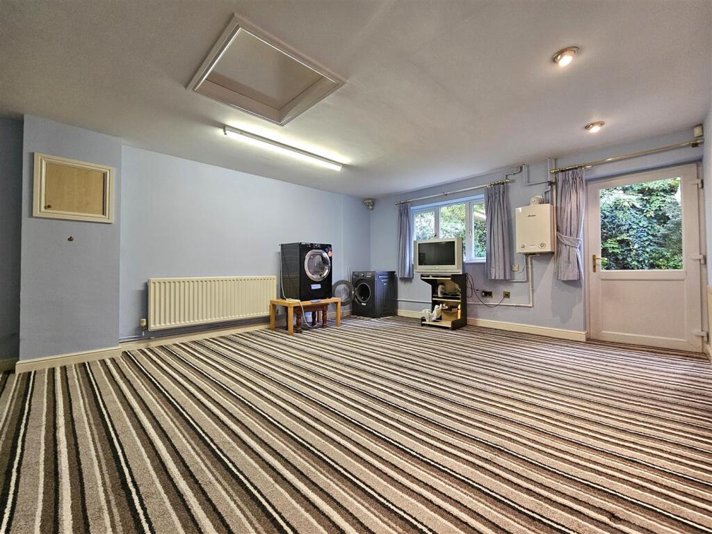 Additional image 12 of Yew Tree Lane, Solihull