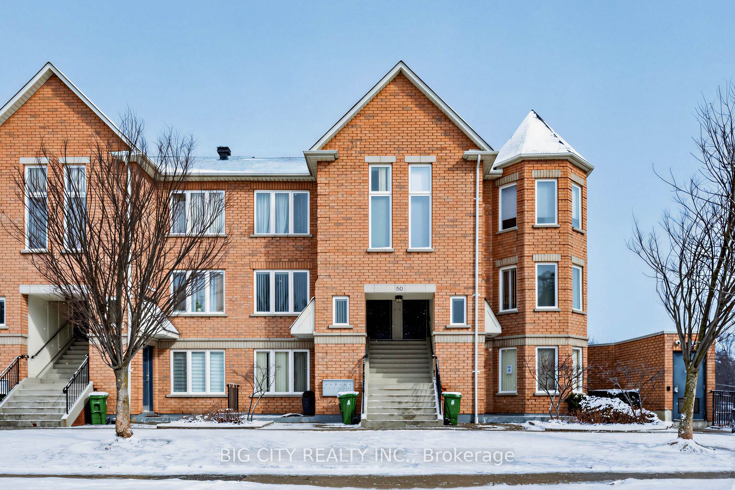 101-80 Aerodrome Crescent, Toronto, ON, M4G 4J1