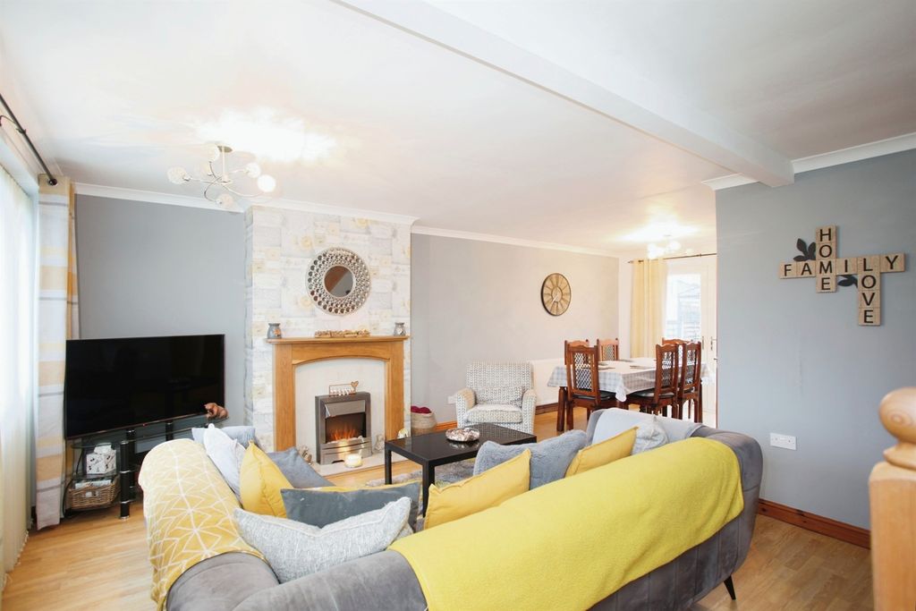 Additional image 3 of 5 bed semi-detached house for saleSt. James Close, Maesycwmmer, Hengoed CF82
