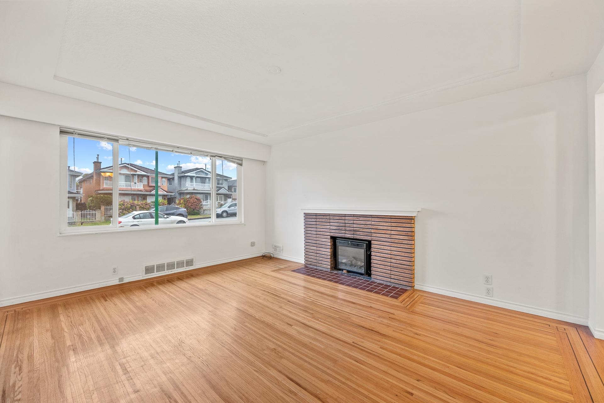 Additional image 6 of 4644 Union Street, Burnaby, BC, V5C 2Y3
