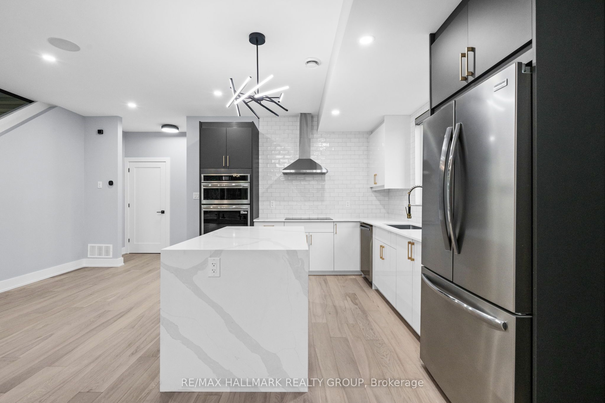 Additional image 5 of A-886 Byron Avenue, Ottawa, ON, K2A 0A1