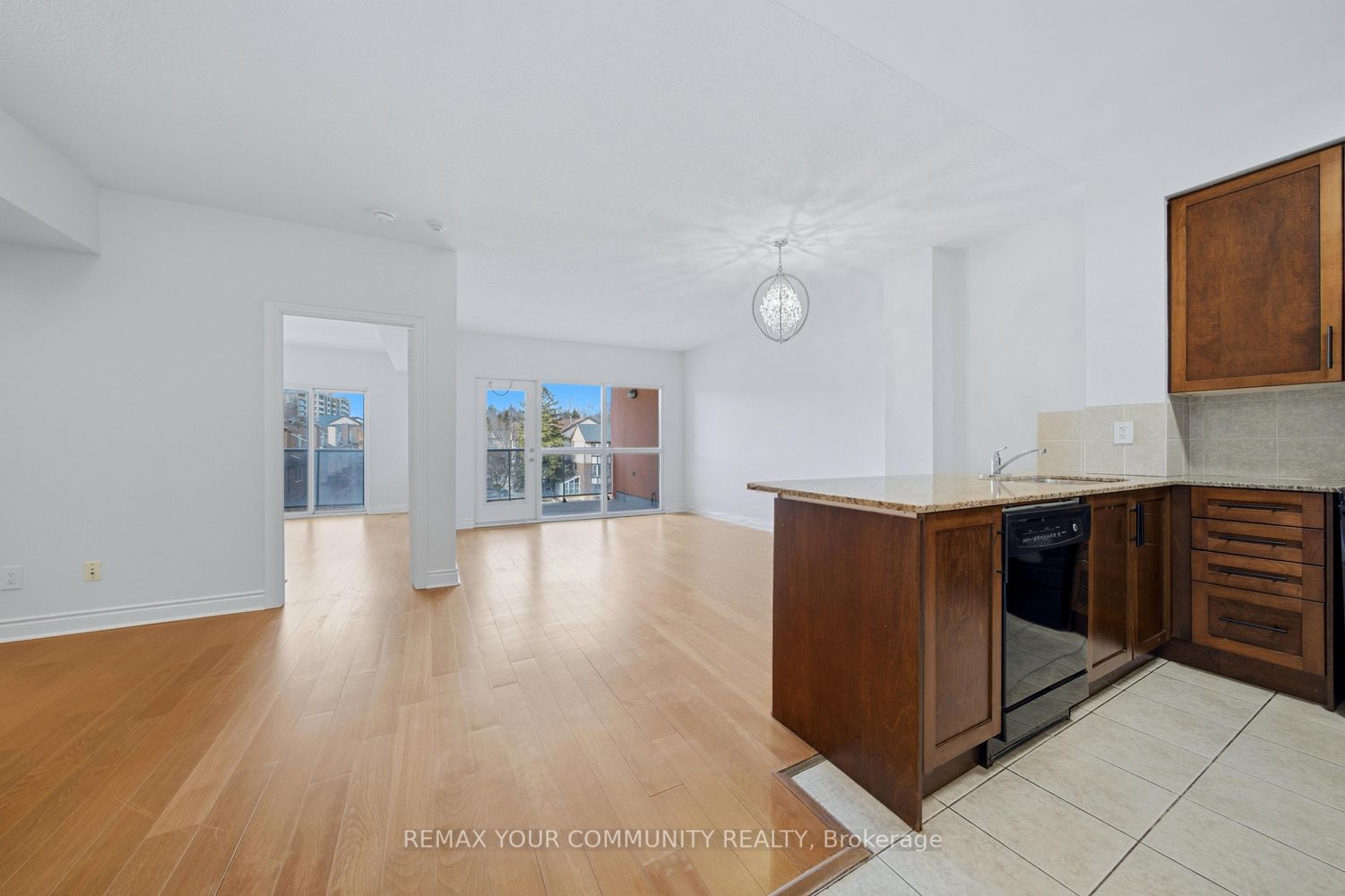 409-160 Woodbridge Avenue, Vaughan, ON, L4L 0B8