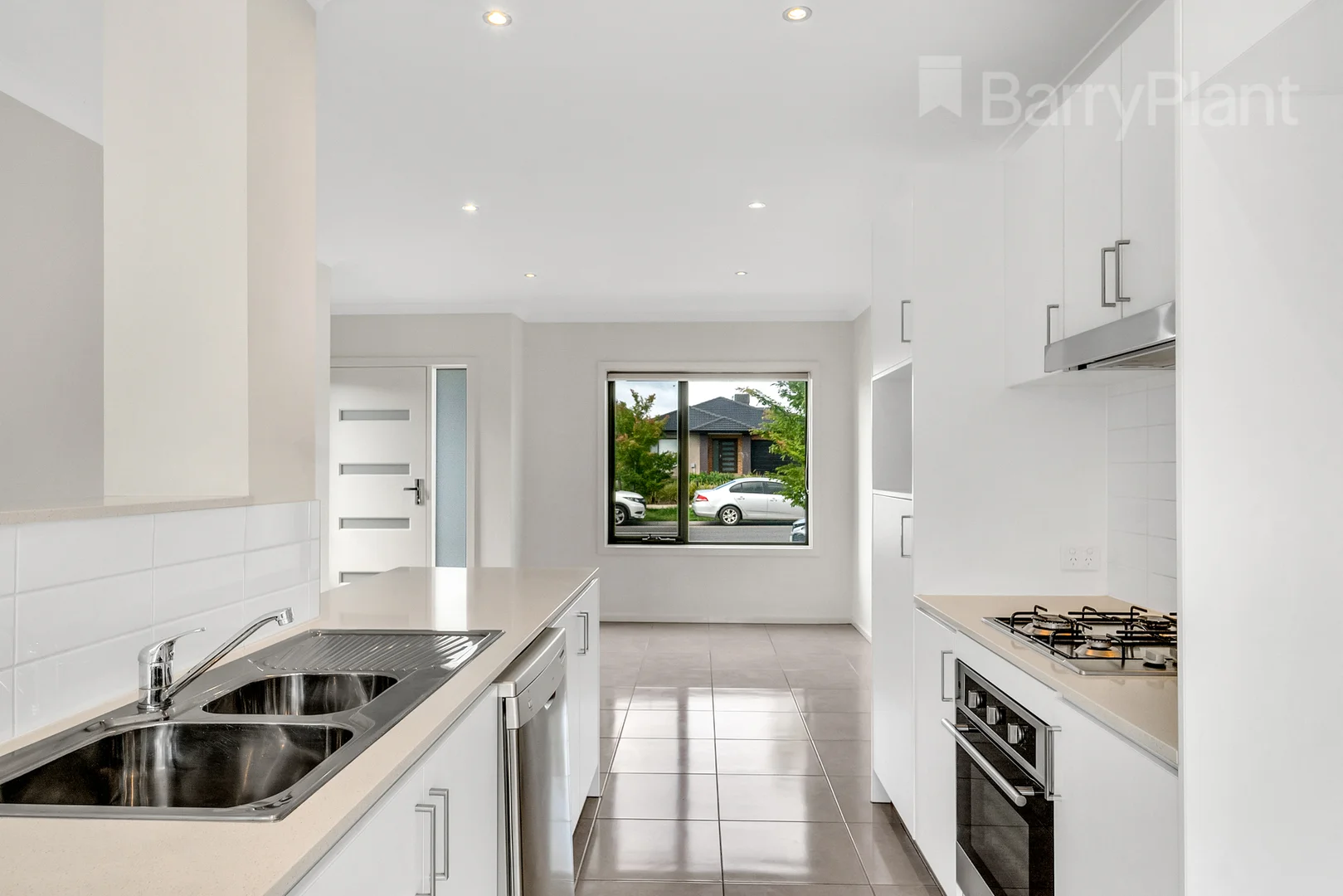 Additional image 3 of 100 Baronial Way, Craigieburn VIC 3064