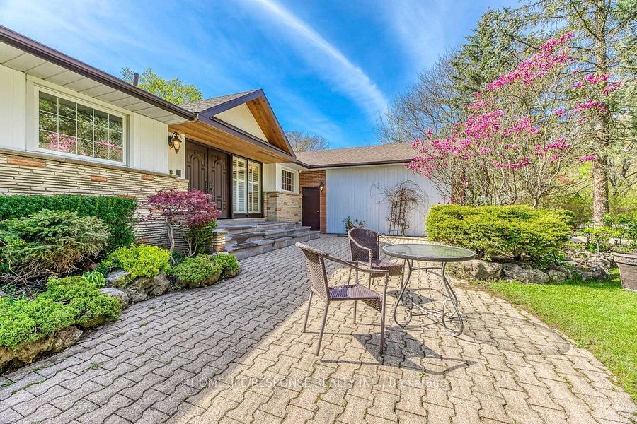 Additional image 2 of 3640 Burnbrae Drive, Mississauga, ON, L5C 2N7