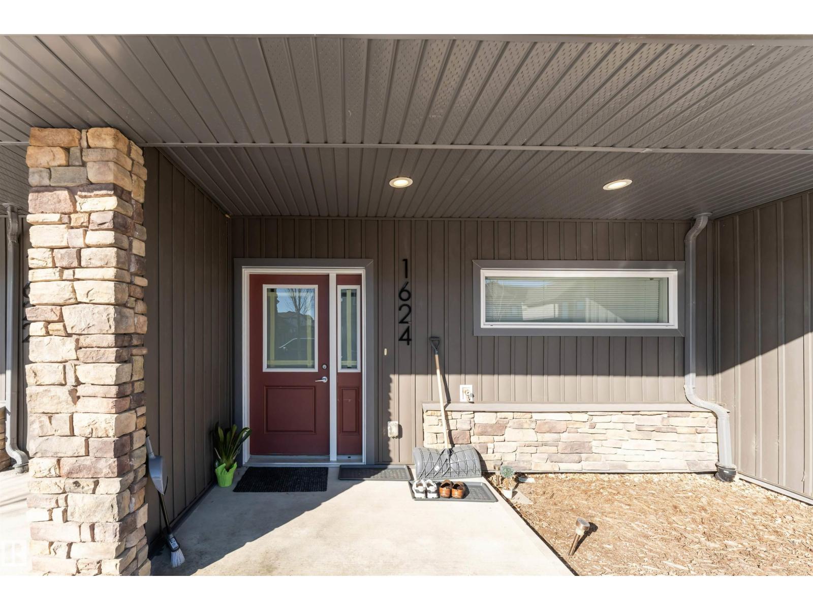 Additional image 2 of 1624 33a Street NW, Edmonton, AB, T6T0Y1