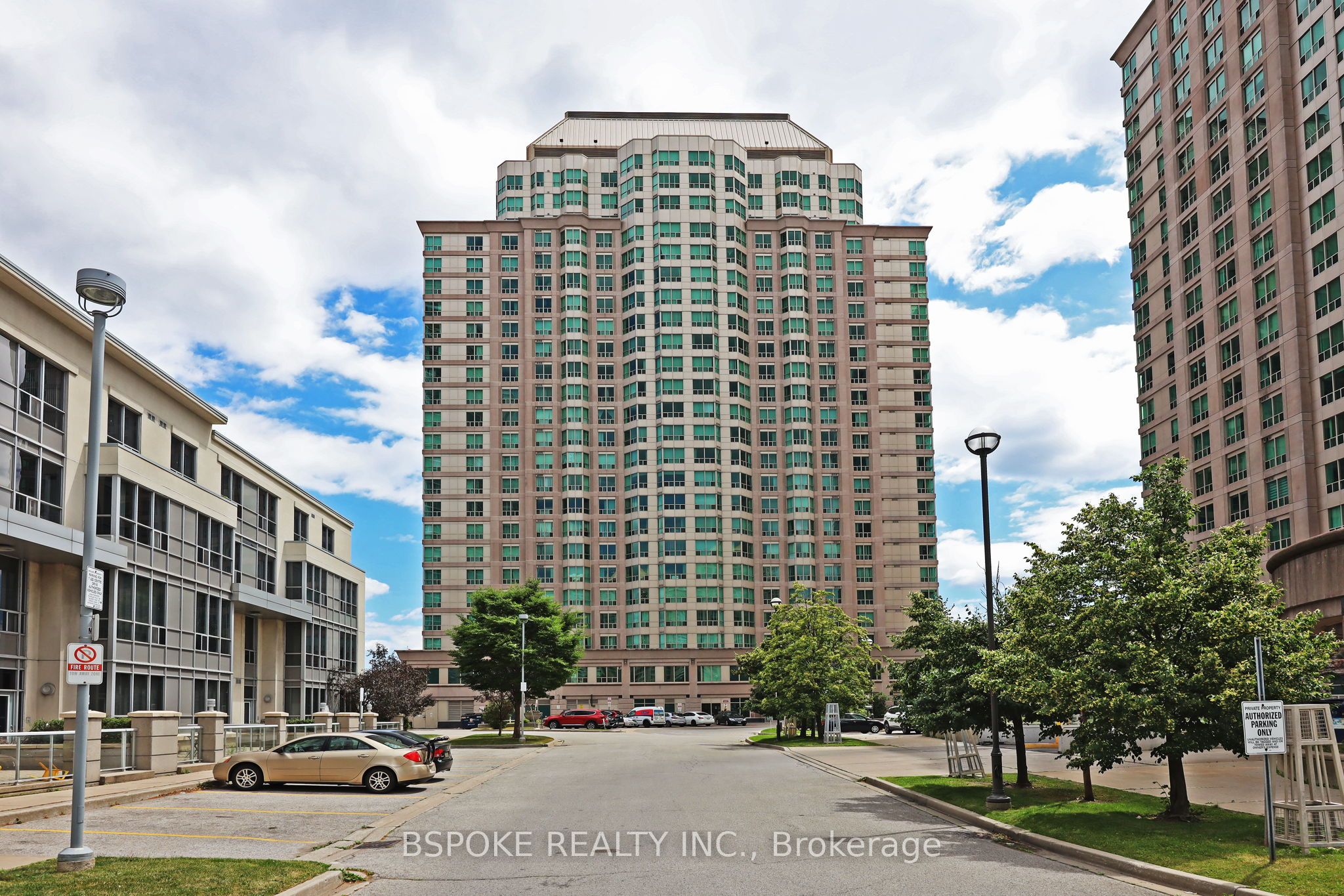 PH303-11 Lee Centre Drive, Toronto, ON, M1H 3J5