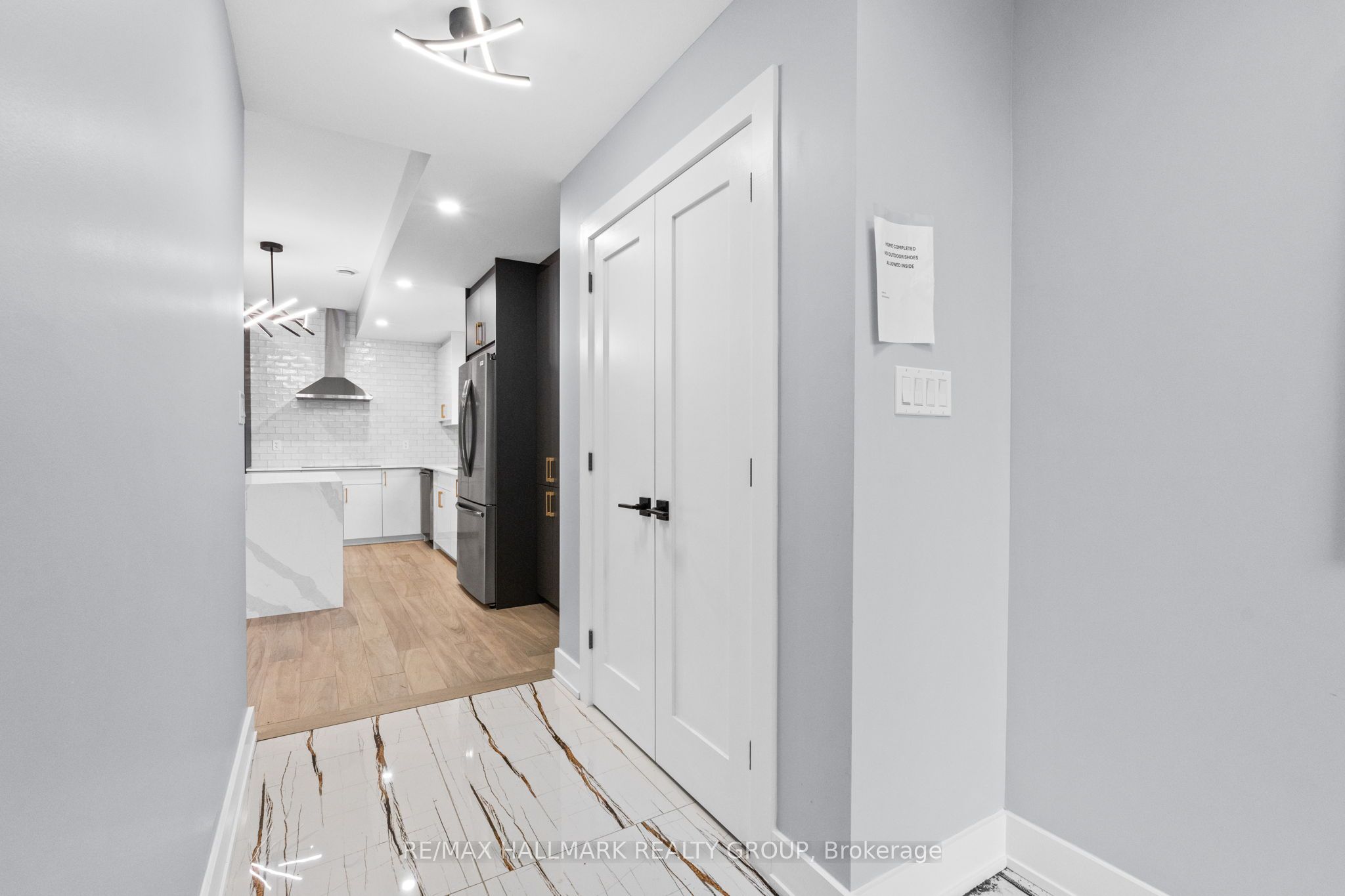 Additional image 3 of A-886 Byron Avenue, Ottawa, ON, K2A 0A1