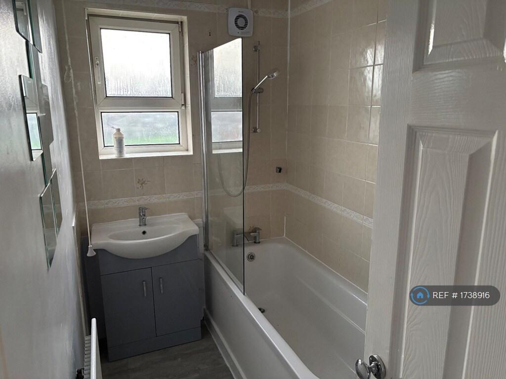 Fir Tree Grove, Sutton Coldfield, B73