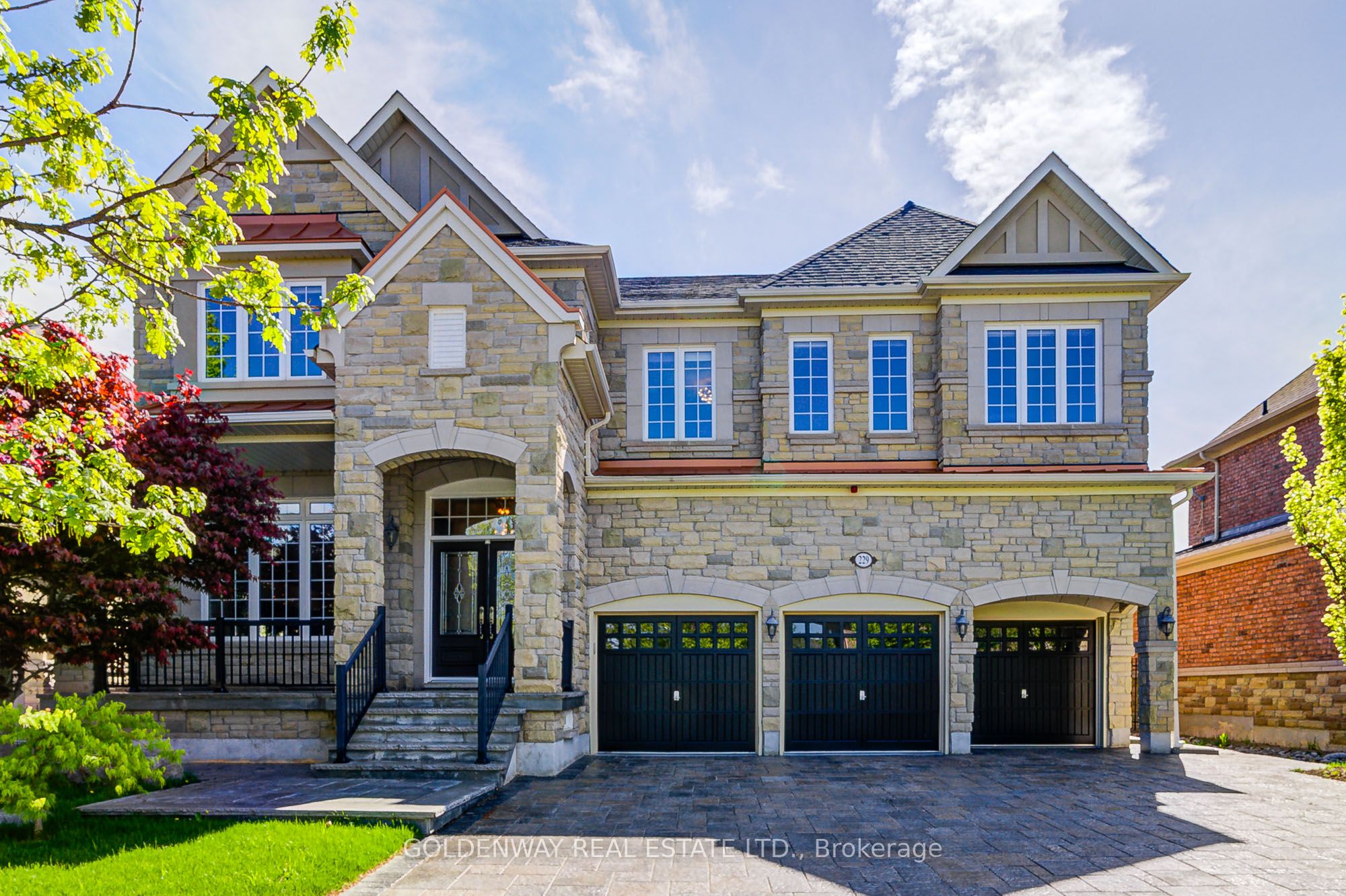 229 Hunterwood Chase, Vaughan, ON, L6A 4R2