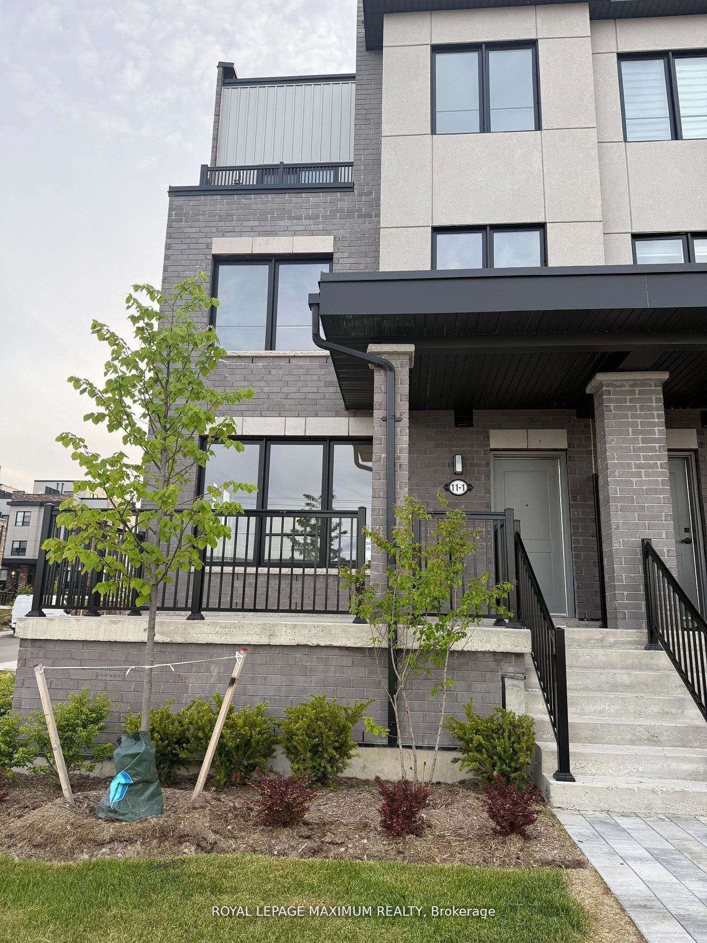 1-11 Baynes Way N, Bradford West Gwillimbury, ON, L3Z 4M1