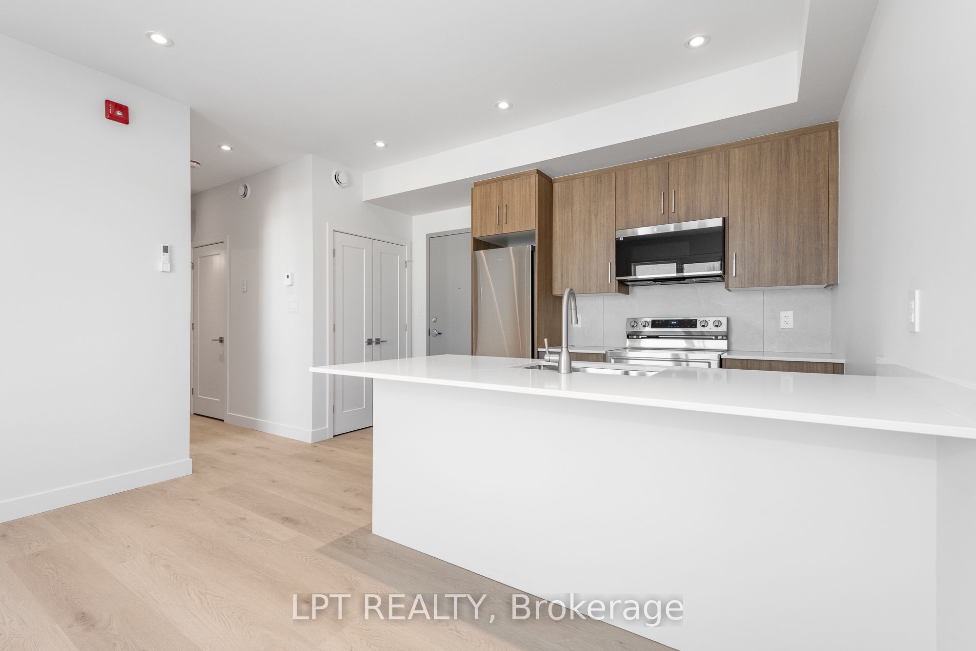 Additional image 4 of 8-319 Shakespeare Street, Ottawa, ON, K1L 5M1