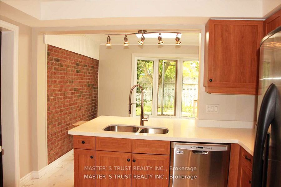Additional image 2 of 2253 Constance Drive, Oakville, ON, L6J 5L8