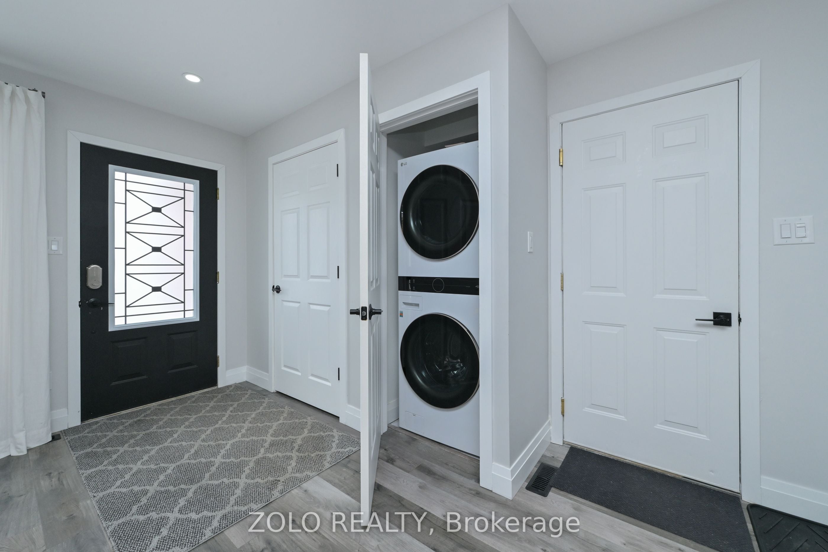 10 St. Bruno's Circle, Barrie, ON, L4N 0B9 photo 5
