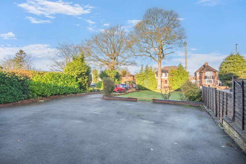 25 Mucklow Hill, Halesowen photo 5