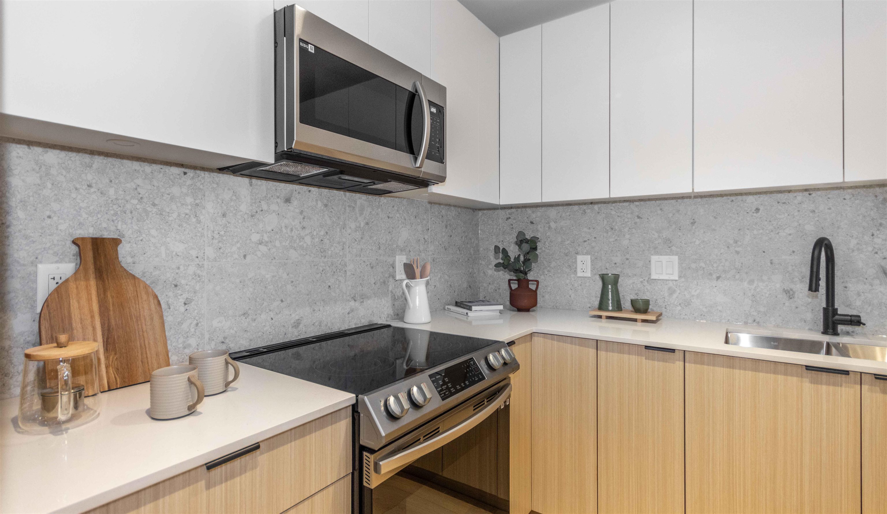 Additional image 4 of 301-13455 94a Avenue, Surrey, BC, V0V 0V0