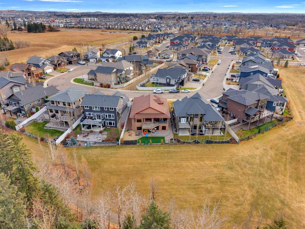 Additional image 5 of 38 Grove Close, Red Deer, AB, T4P 0P4