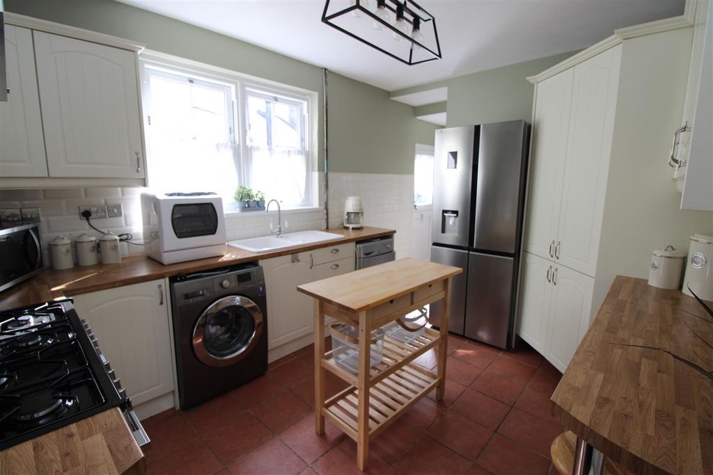 Additional image 2 of 3 bed terraced house for saleGilfach Street, Bargoed CF81