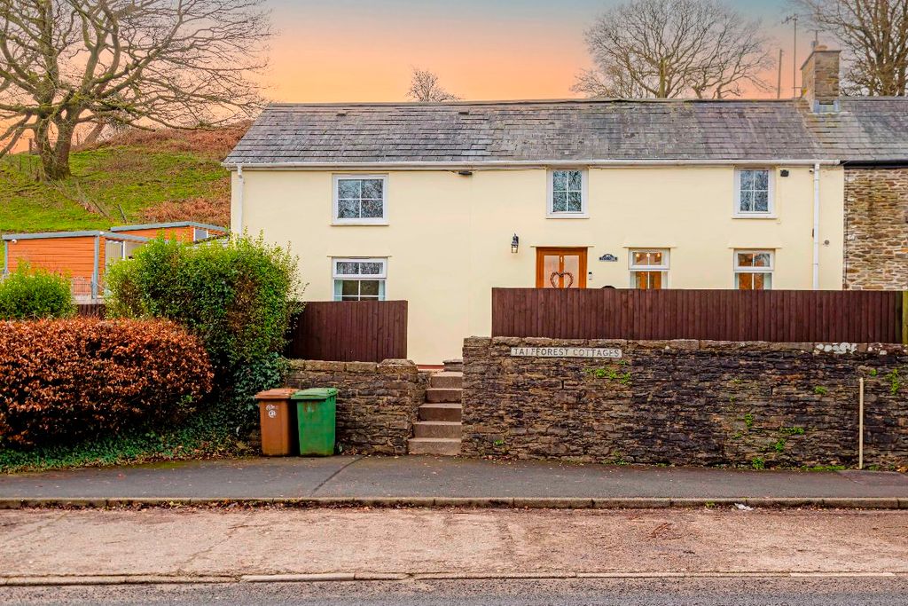 3 bed cottage for saleTai Fforest, Nelson, Treharris CF46