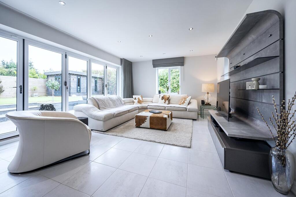 Additional image 10 of Willow Crescent, Beechnut Lane, Solihull
