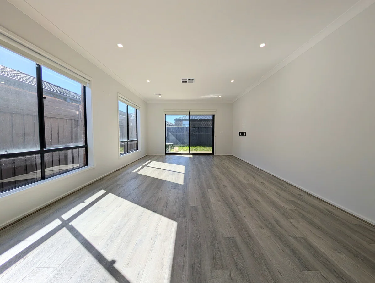 19 Mimosa Drive, Beveridge VIC 3753 photo 4