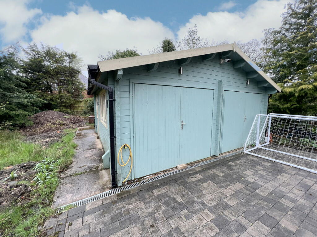 Additional image 27 of Birchy Close, Dickens Heath, Solihull