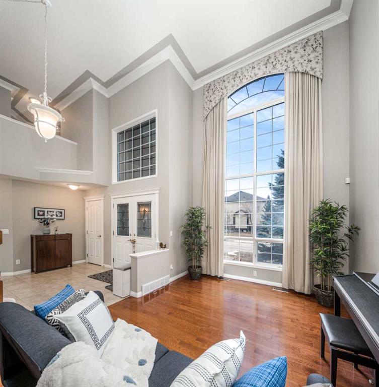 Additional image 4 of 143 Hamptons Terrace NW, Calgary, AB, T3A 5S3