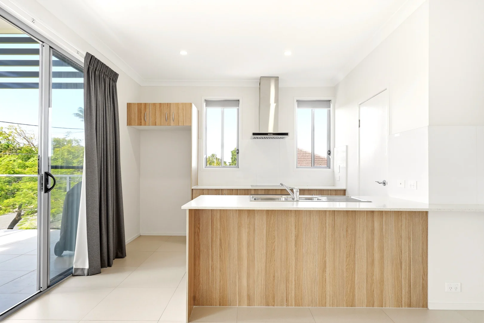 Additional image 3 of 1/43 King Street, Woody Point QLD 4019