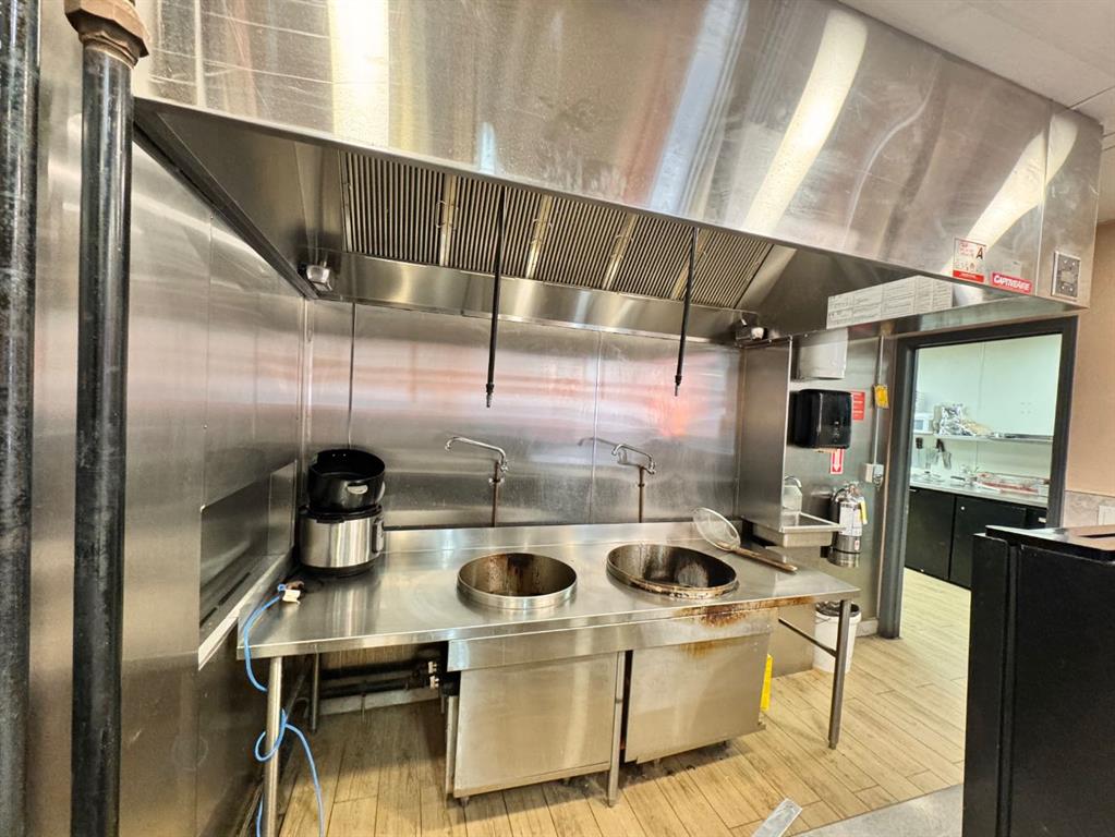 Additional image 3 of 683 10 Street SW, Calgary, AB, T2P 5G3