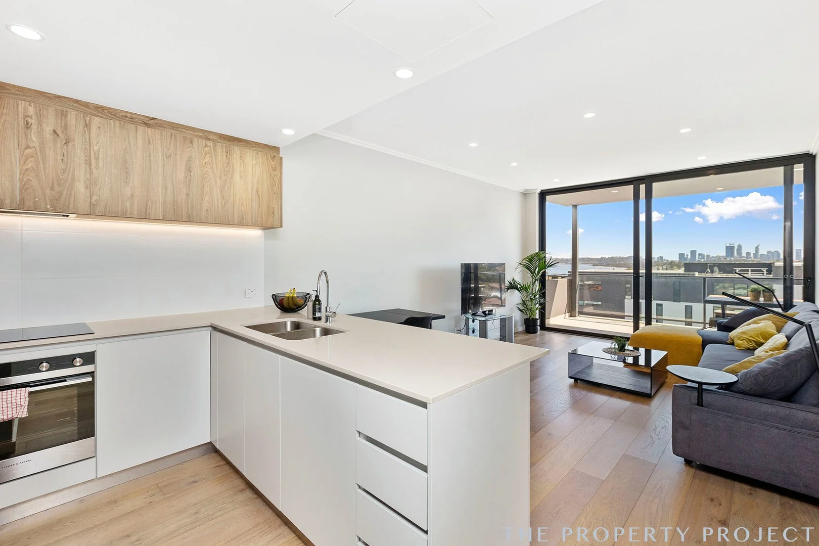 606/8 Henley Street, Como WA 6152